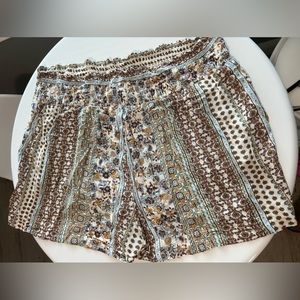 MACYS Floral print women shorts